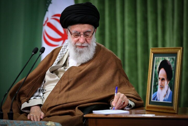 بيان الإمام الخامنئي بمناسبة إقامة مراسم تشييع الشهيدين السيدين نصر الله وصفي الدين