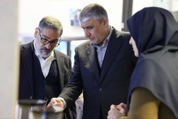 المستشار السياسي لقائد الثورة الاسلامية والمسؤول عن الملف النووي الإيراني: إيران تدافع عن برنامجها النووي السلمي بكل قوتها