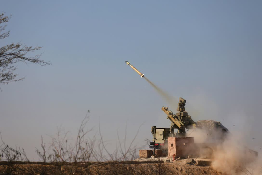 إطلاق ناجح لمنظومة صواريخ "مجيد" في جنوب غرب البلاد
