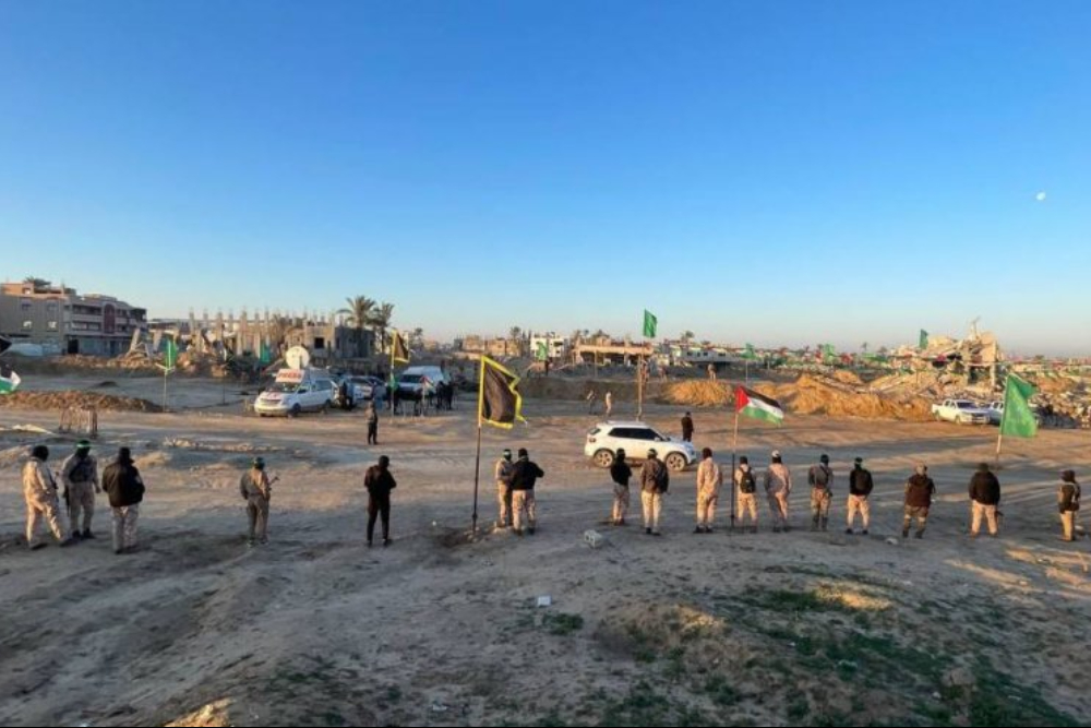 المقاومة تستعد لتسليم ثلاثة أسرى إسرائيليين..وهذه تفاصيل العملية