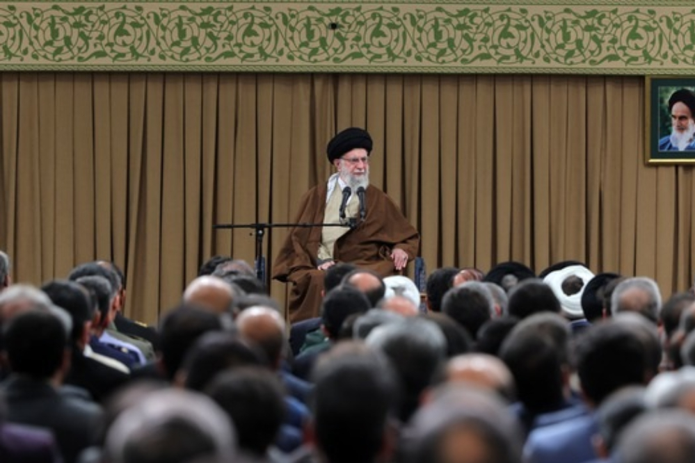 قائد الثورة الإسلامية يستقبل أهالي محافظة آذربايجان الشرقية