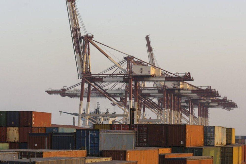 ايران تؤكد على تطوير العلاقات الاقتصادية مع الدول الأعضاء في أوراسيا