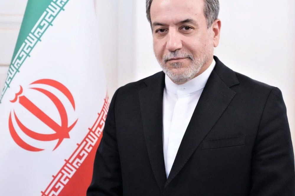 وزير الخارجية الايراني يصل الى جنيف