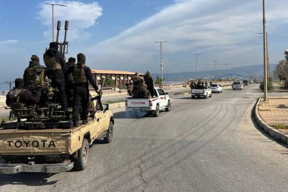 المرصد السوري لحقوق الإنسان: مقتل 311 مدني من الطائفة العلوية في غرب سوريا