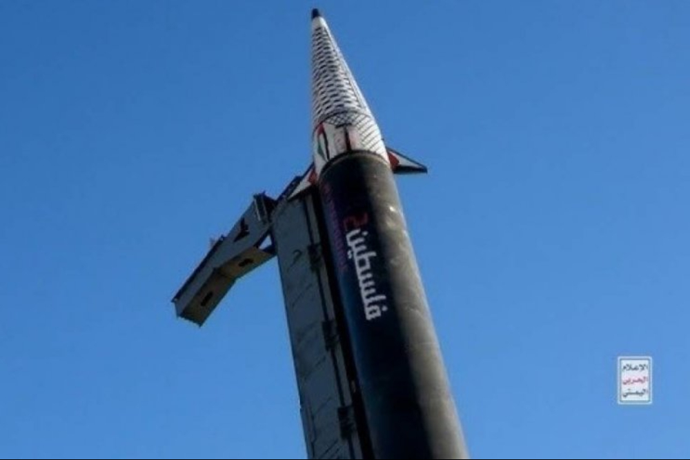 صنعاء تستهدف مطار بن غوريون وترامب يتوعد بالقضاء علي أنصار الله