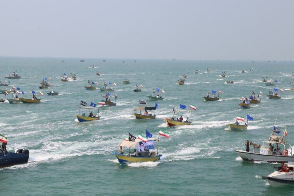 عشية يوم القدس العالمي.. استعراض عسكري في ايران بمشاركة 3000 سفية