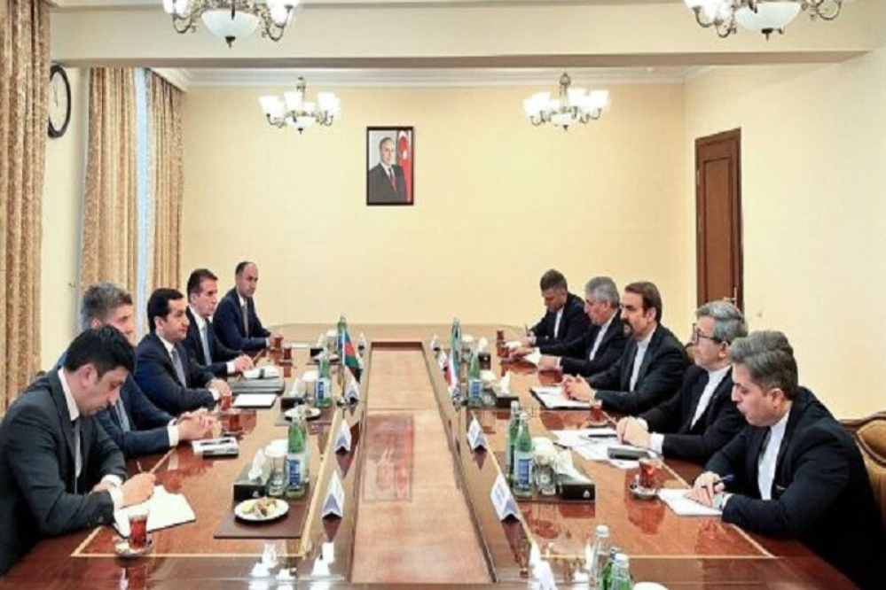 طهران وباكو تؤكدان على إكمال ممر الشمال-جنوب