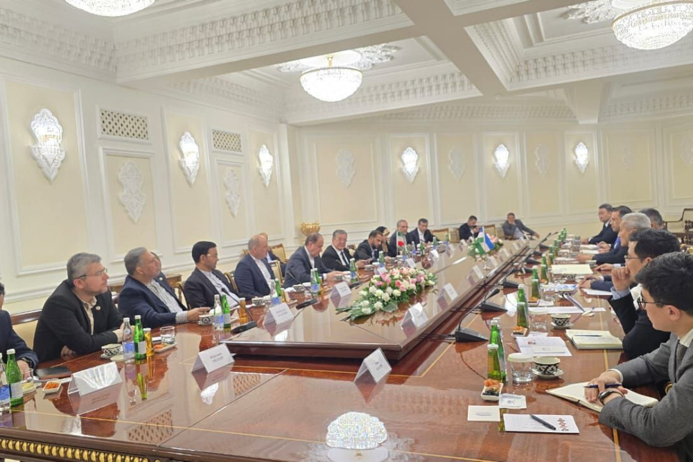 ايران تعلن استعدادها لرفع حجم التبادل التجاري مع أوزبكستان إلى 5 مليارات دولار