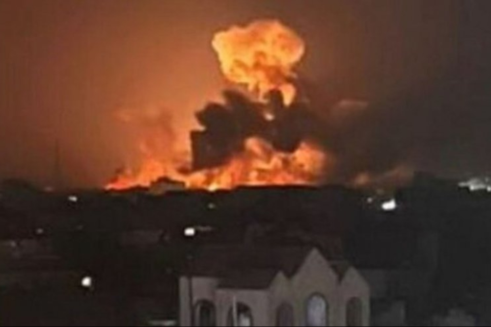 اليمن.. العدوان الأمريكي يشن غارات على محافظتي الحديدة وصنعاء