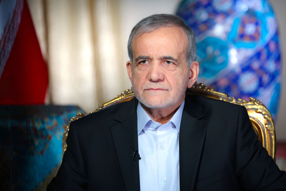 بزشكيان: يجب ان نحل المشاكل في البلاد