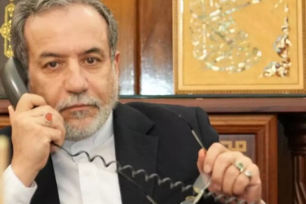 عراقجي يتصل بالقنصل العام الايراني في اسطنبول على خلفية وقوع الزلزال