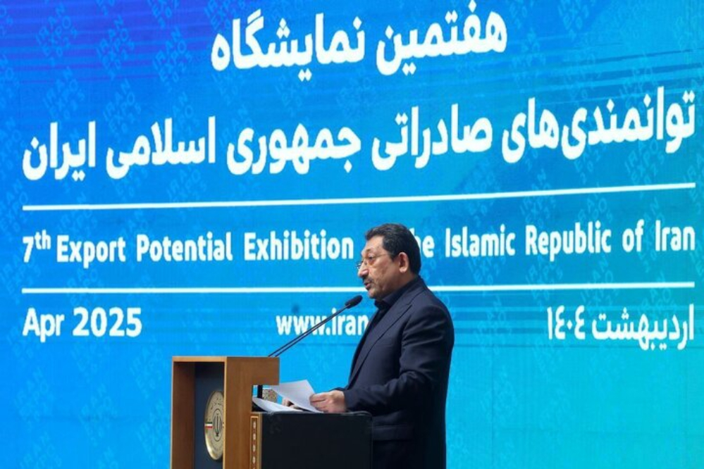 وزير الصناعة والتجارة : قيمة صادرات إيران غير النفطية بلغت حوالي 58 مليار دولار العام الماضي