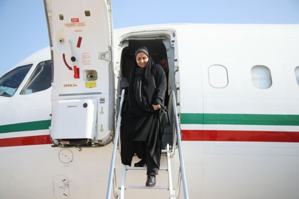 وزيرة الطرق وبناء المدن تتوجه بزيارة إلى قطر