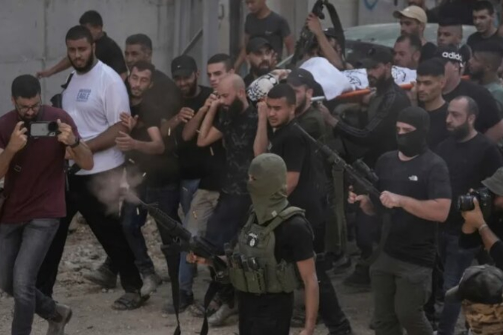 استشهاد القيادي في كتيبة جنين"نور عبد الكريم البيطاوي" في نابلس