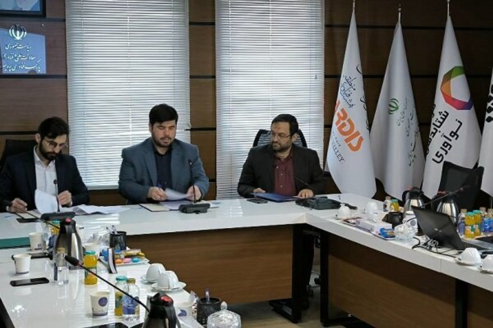 طهران وموسكو توقعان مذكرة تفاهم لإنشاء فرع لجامعة سانت بطرسبرغ الروسية في ايران