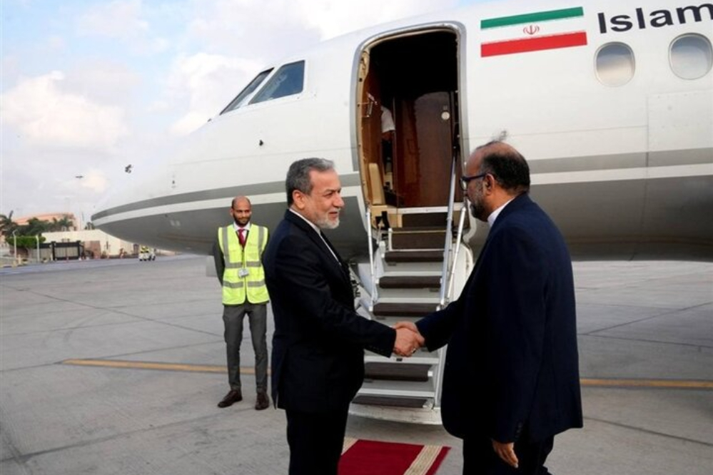 عراقجي يغادر القاهرة متوجها إلى لبنان