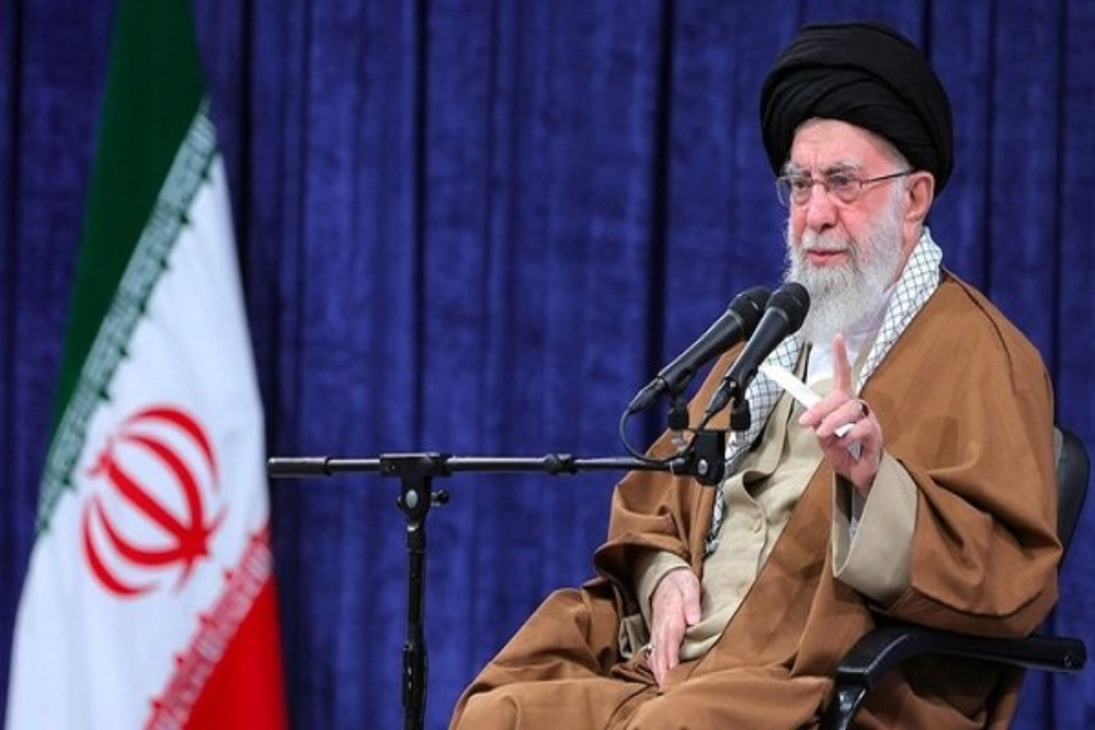 قائد الثورة: العالم الإسلامي بحاجة إلى تطبيق دروس الحج لوقف مآسي غزة