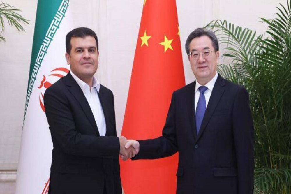 الصين تؤكد استعدادها لإحداث نقلة نوعية في التعاون العلمي والتكنولوجي مع إيران