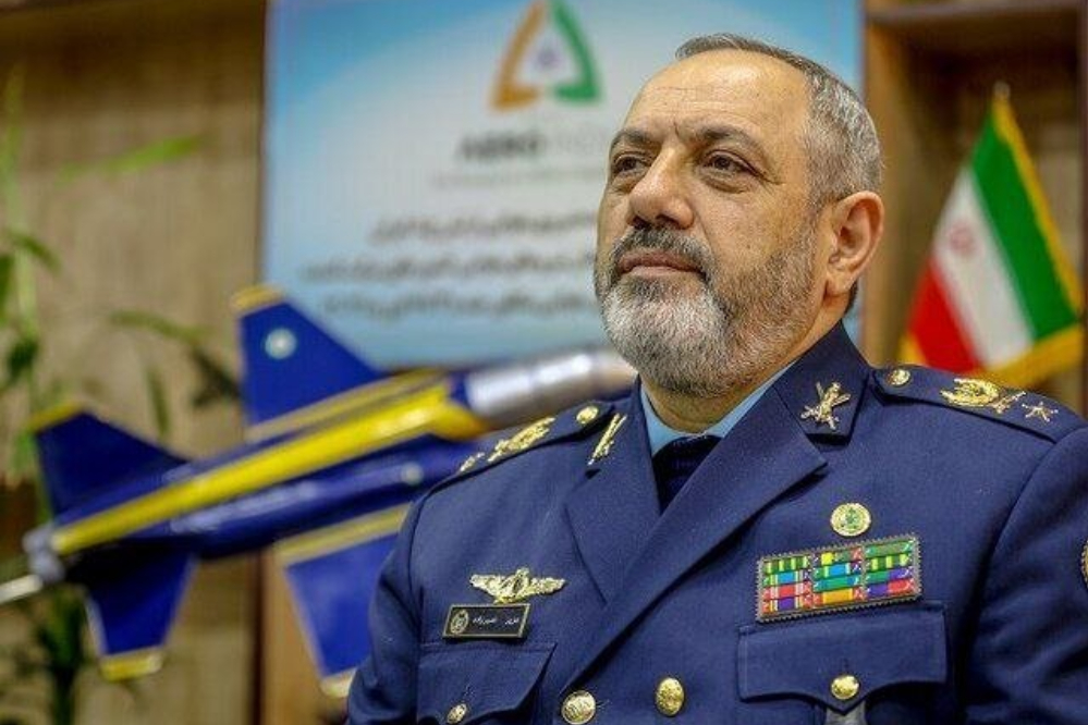 وزير الدفاع: في حال حدوث صراع، سنستهدف القواعد الأمريكية دون تردد