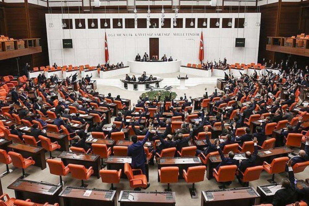 مجلس الشيوخ الباكستاني يقر دعم إيران ضد الاعتداءات الإسرائيلية