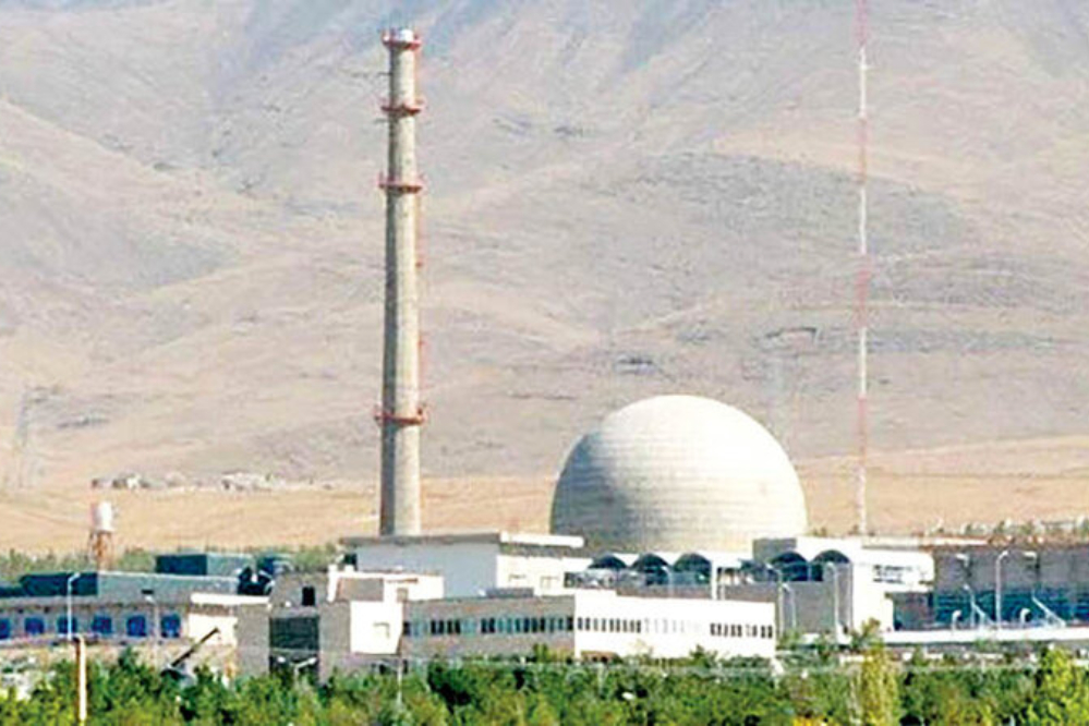 الدفاعات الجوية تتصدى لأهداف معادية حول محطة نطنز للطاقة النووية