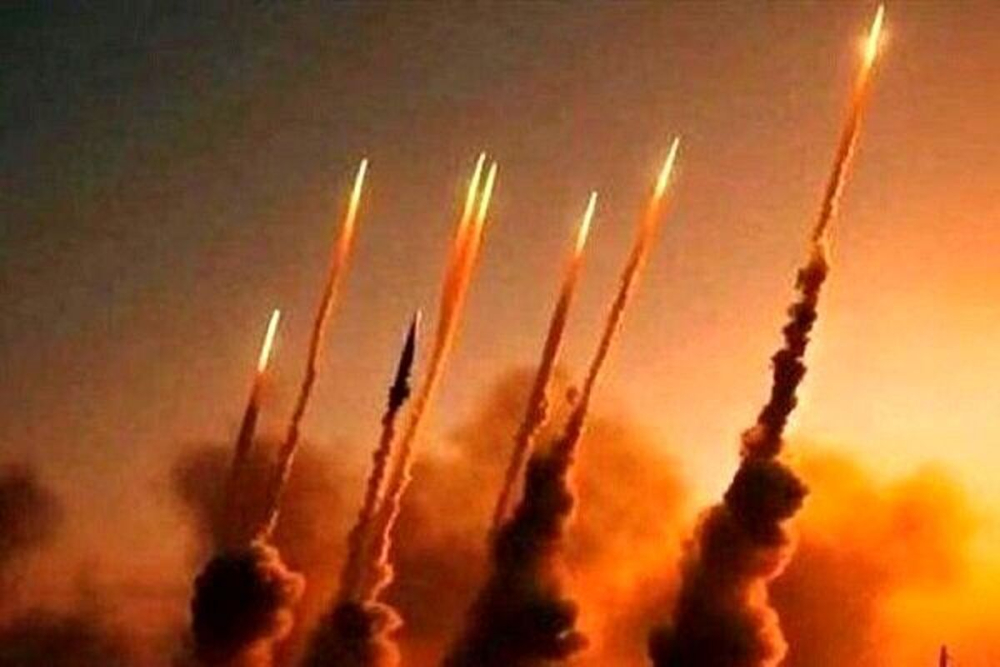 حرس الثورة يدك قاعدة العديد التابعة للجيش الارهابي الامريكي في قطر