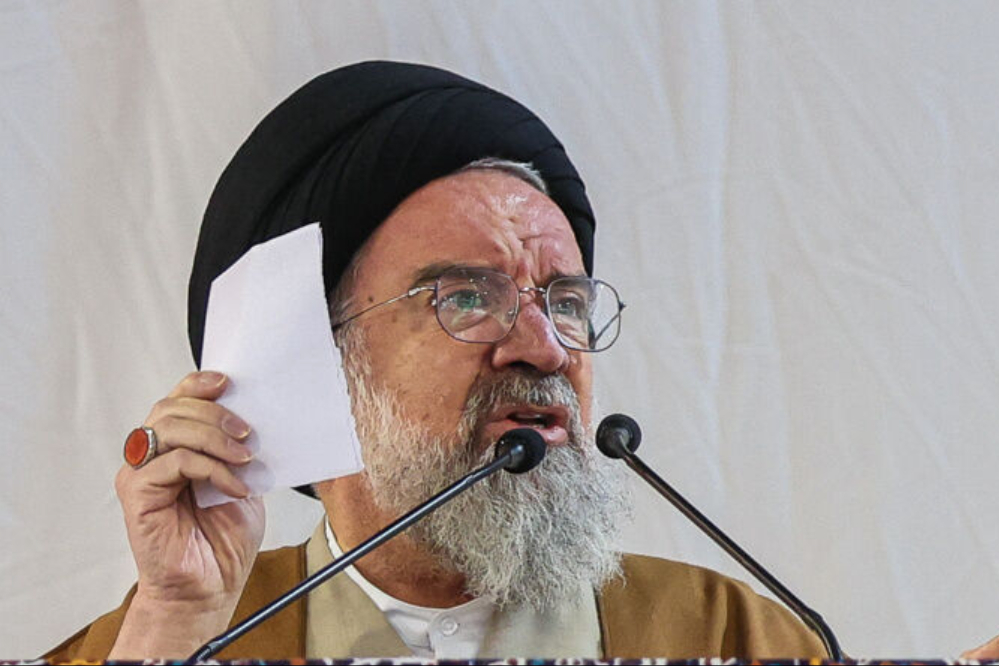 خطيب جمعة طهران: الشعب الإيراني أثبت وحدته خلال العدوان الصهيوني عليه لمدة 12 يوماً