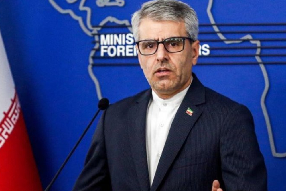 بقائي: لا أحد يجرؤ حتى على الحديث عن المفاوضات بسبب الغضب الشعبي