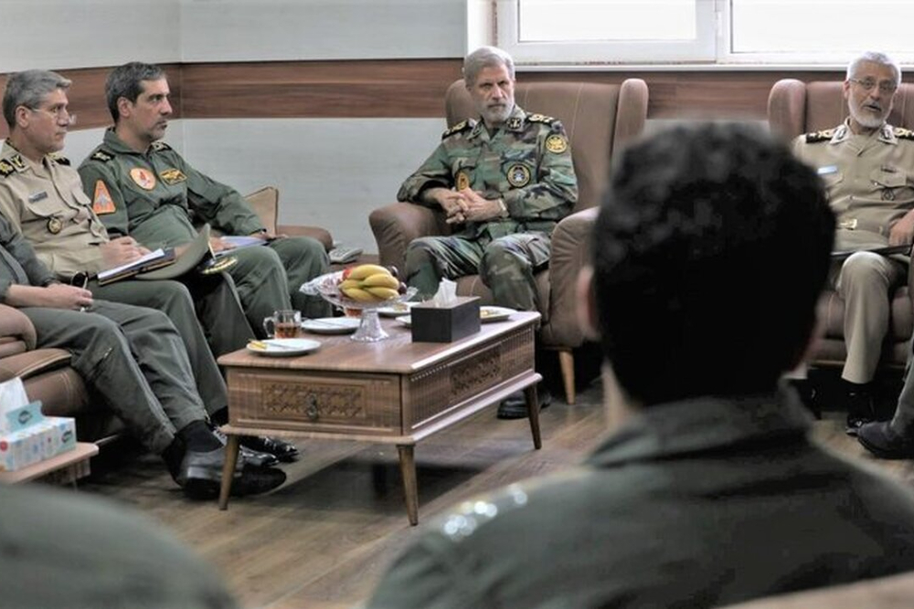 اللواء حاتمي: جيش الجمهورية الإسلامية الإيرانية يواصل مهامه بكل اقتدار