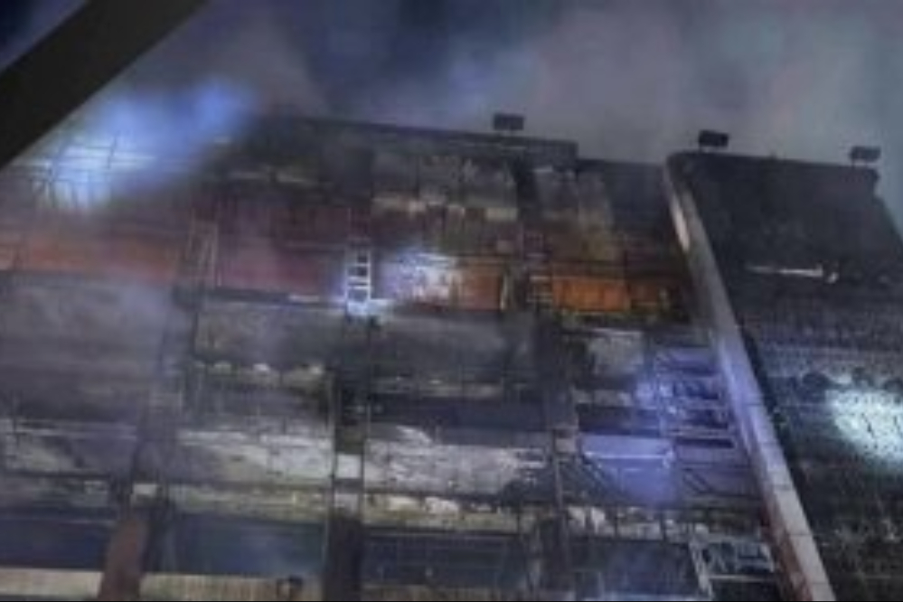 توقعات بارتفاع أعداد ضحايا الحريق الهائل في مدينة الكوت العراقية