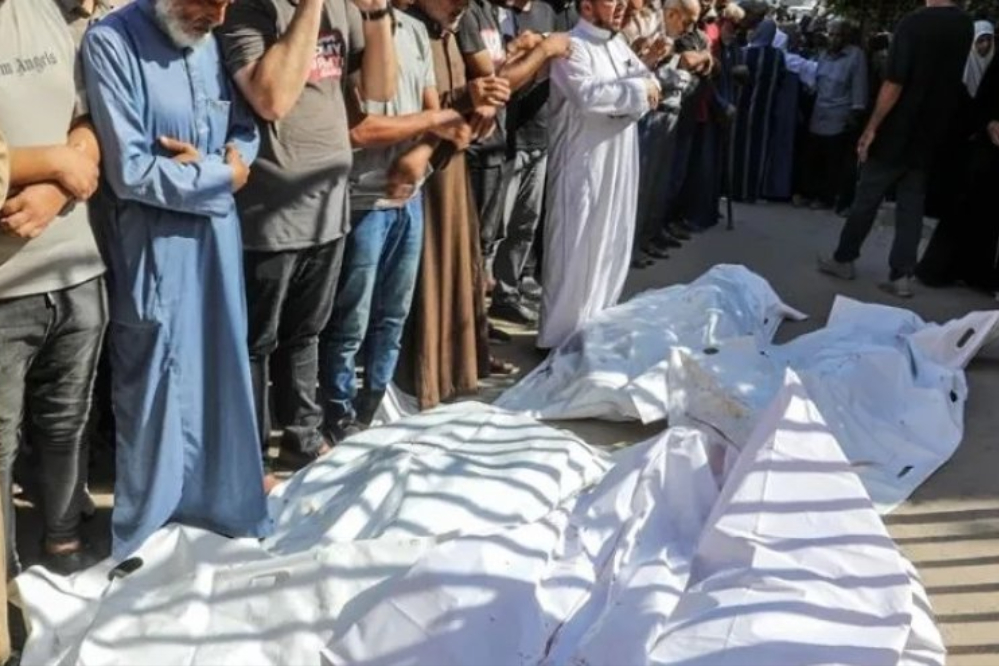 بغارة جوية.. الاحتلال يغتال مدير شرطة النصيرات و11 فرداً من عائلته