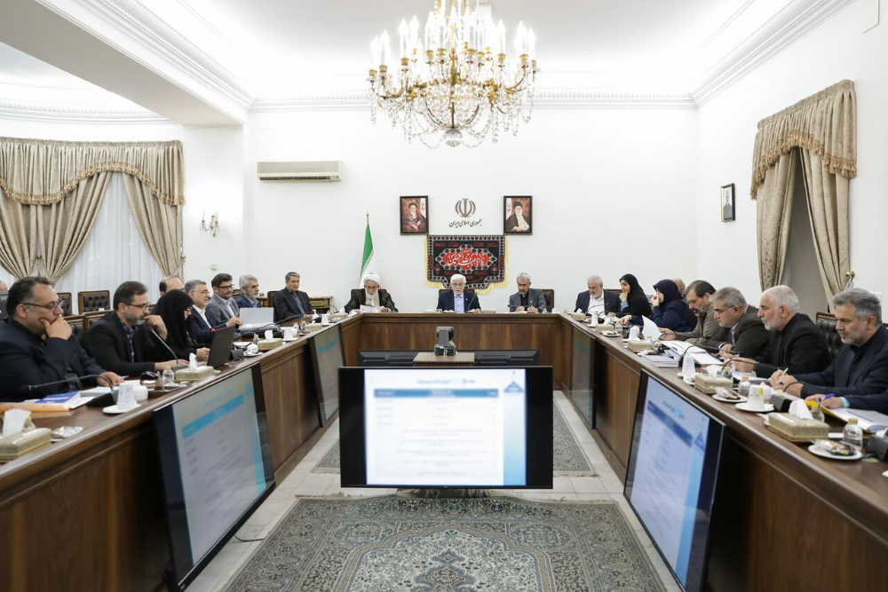 عارف: الاعداء تلقوا ضربة قاسية من الشعب الايراني