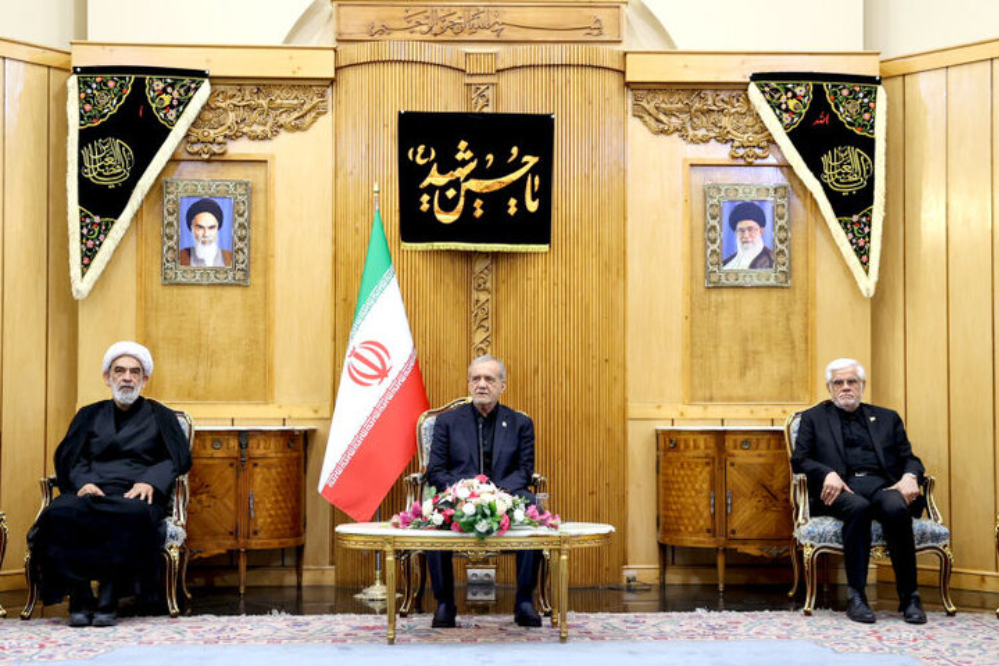 بزشكيان: لدينا روابط ثقافية عميقة مع باكستان..سنسعى لتعزيز علاقتنا التجارية ورفعها الى 10مليارات $