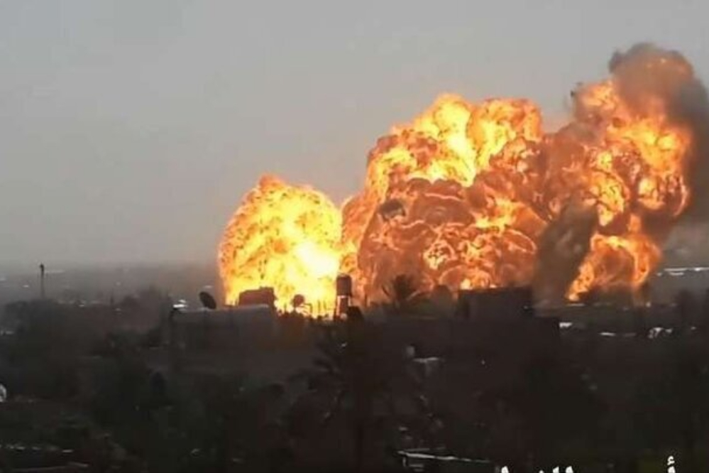 قوات الاحتلال الإسرائيلي تقصف مقر الهلال الأحمر في غزة