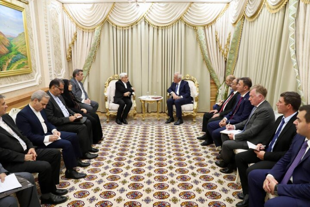 عارف: السلام يصب في مصلحة جميع الدول وحل القضايا الإقليمية يجب أن يتم دون تدخل الدول الاجنبية