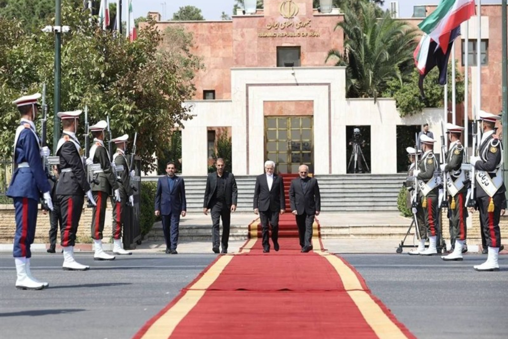 عارف: تطوير العلاقات مع دول منطقة أوراسيا أولوية لايران