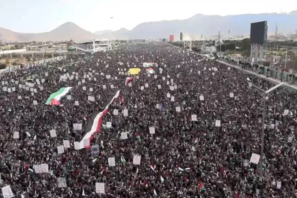 مسيرات يمنية حاشدة: مع غزة جهاد وثبات لمواجهة أبشع إبادة وأخبث المؤامرات