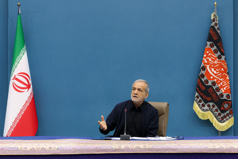 الرئيس بزشكيان يؤكد على الاستعانة بالقوى الوطنية في تنفيذ المشاريع