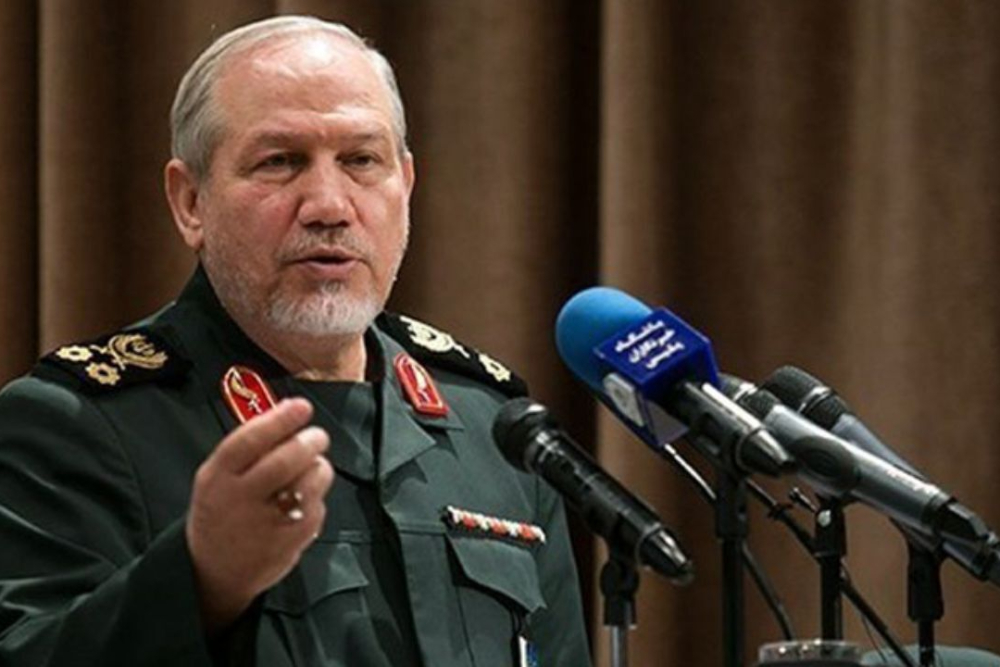 اللواء صفوي: من يسعى للسلام عليه الاستعداد للحرب