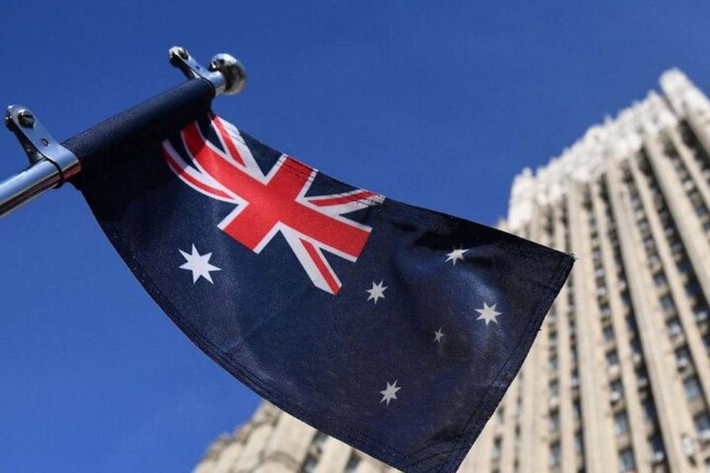 أستراليا تطرد السفير الإيراني وتعلق عمل سفارتها في طهران