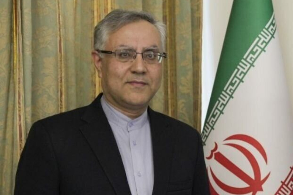 السفير الإيراني خلال لقاء مع مسؤول بريطاني: تفعيل آلية "سناب باك" غير قانوني