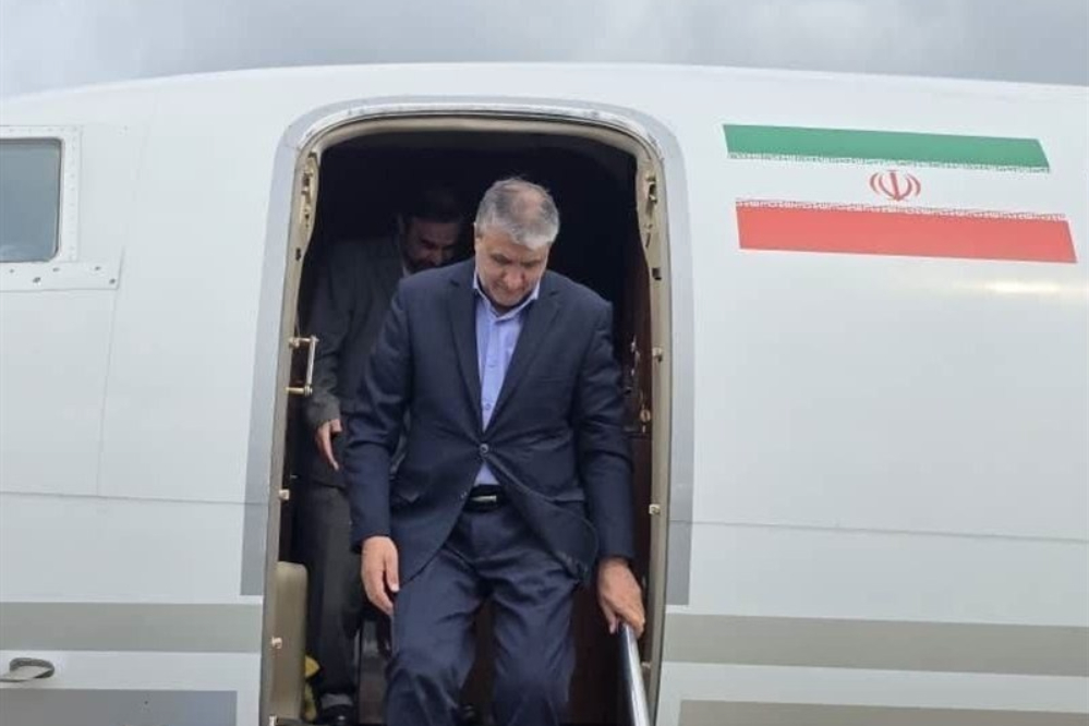 رئيس منظمة الطاقة الذرية الإيرانية يصل إلى موسكو