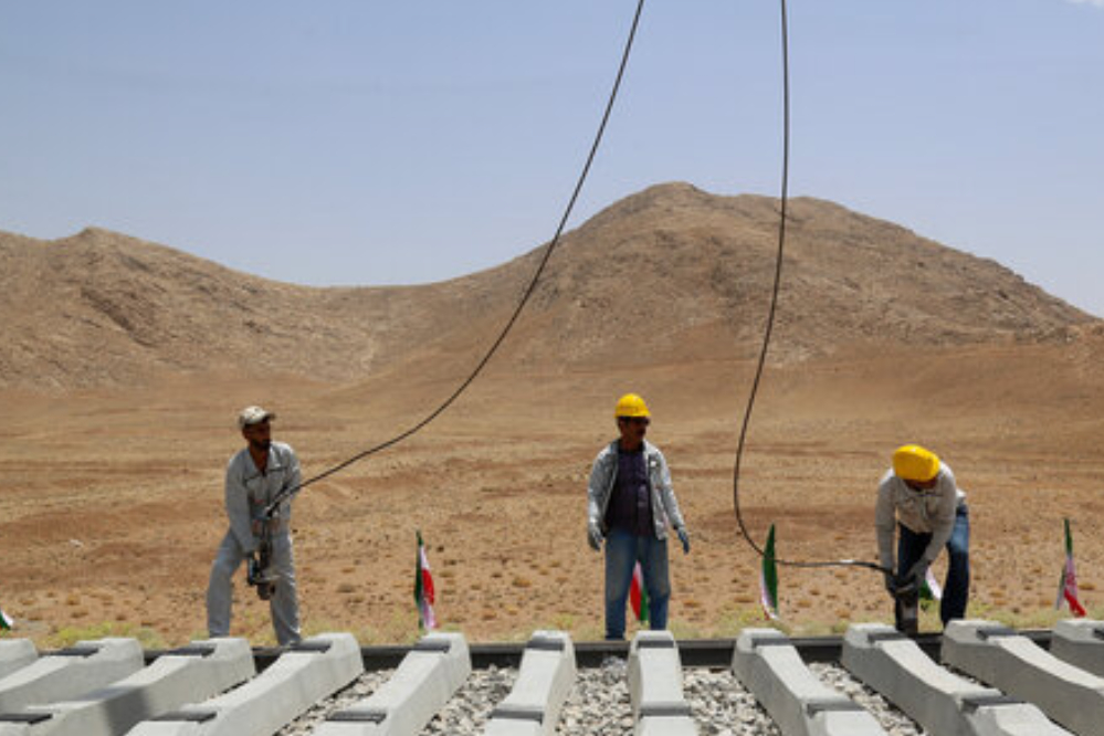 الربط السككي بين إيران والعراق يفتح آفاقاً للتجارة بقيمة 20 مليار دولار