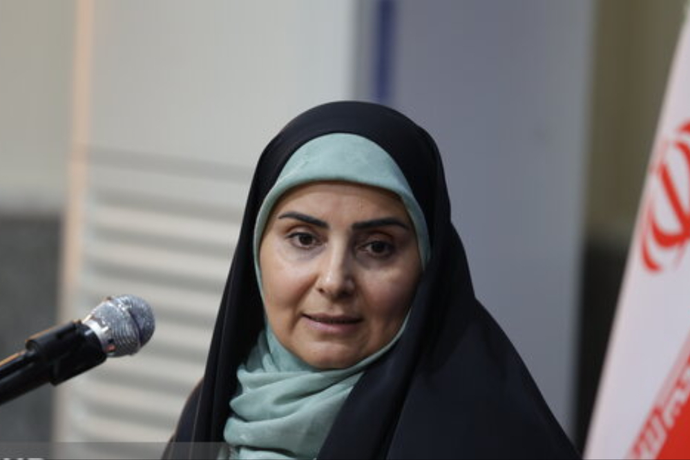 وزيرة الطرق الايرانية تصل إلى باكو