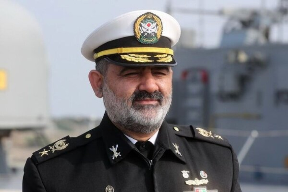 الأدميرال "إيراني": كل مساعي العدو هي لإخراج إيران من الممرات العالمية