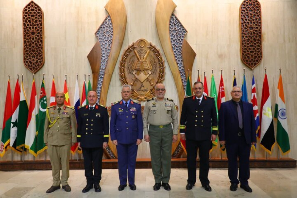 رئيس جامعة الدفاع الوطني والبحوث العسكرية العراقية: الشعب العراقي لن ينسى أبدا دعم ايران ومساعدتها