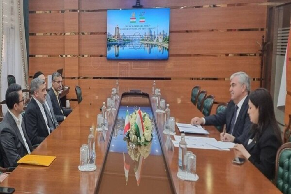 ايران تعلن استعدادها لإطلاق بورصة السلع في طاجيكستان