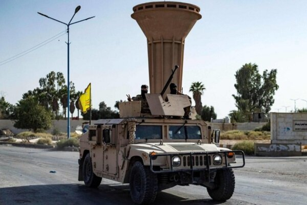 اندلاع اشتباكات بين قسد وقوات الجولاني شرق دير الزور