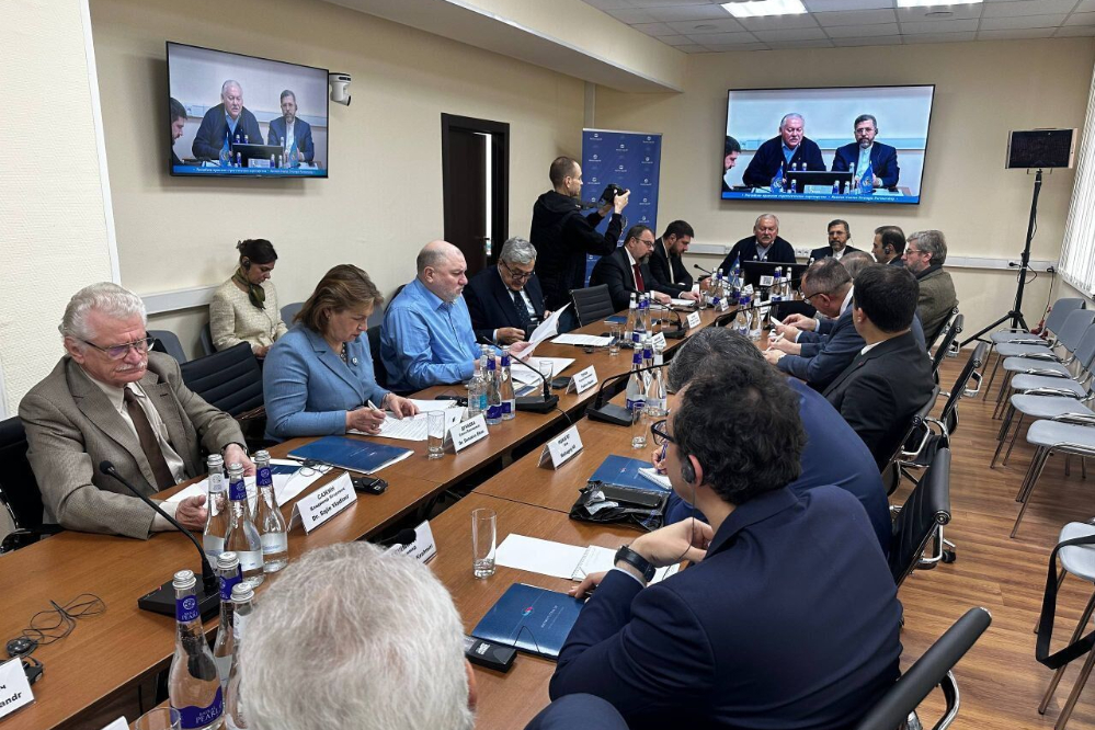 ايران وروسيا تؤكدان تعزيز العلاقات النخبوية بين البلدين