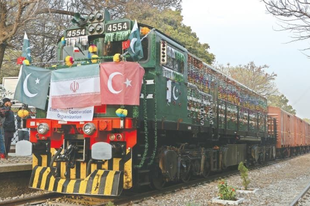 اطلاق خط قطار طهران - إسلام أباد - اسطنبول